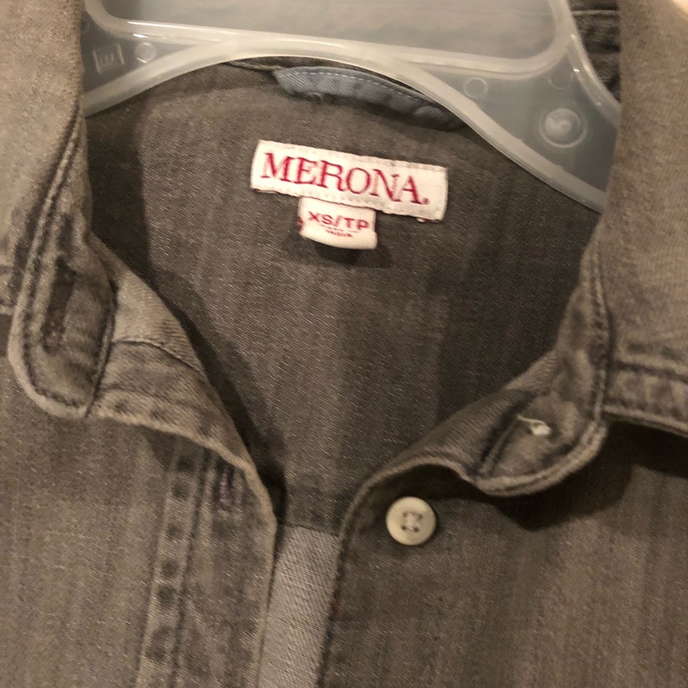 Button up shirt - Picture 4 of 4